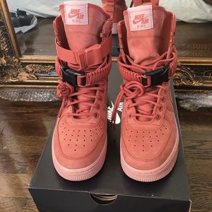 Women’s Nike SF AF1 Dusty Peach